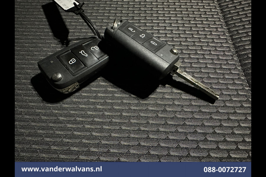 Volkswagen Transporter 2.0 TDI 150pk L2H1 Euro6 Airco | 2500kg Trekhaak | Apple Carplay | Android Auto Parkeersensoren, Cruisecontrol