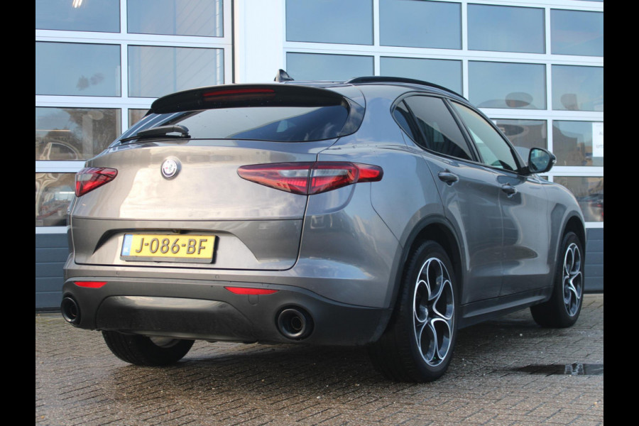 Alfa Romeo Stelvio 2.0 Turbo Aut. AWD B-Tech | Navi | Xenon | Camera | Veloce Int. | Schuif/Kanteldak | 20" | Apple Carplay | Keyless | Dashboard Leder