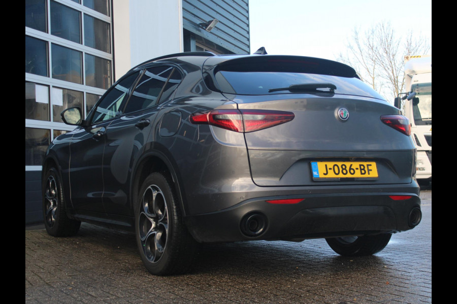 Alfa Romeo Stelvio 2.0 Turbo Aut. AWD B-Tech | Navi | Xenon | Camera | Veloce Int. | Schuif/Kanteldak | 20" | Apple Carplay | Keyless | Dashboard Leder