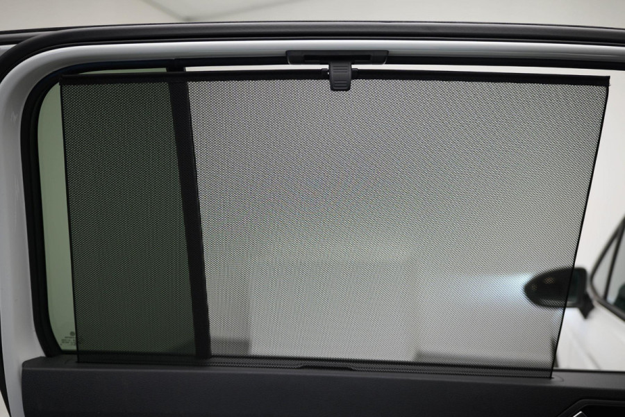 Volkswagen Touran 1.5 TSI Business 7p |Pano|Virtual|Keyless|Dodehoek|ACC|Camera| Volkswagen Touran 1.5 TSI Business 7p |Pano|Virtual|Keyless|Dodehoek|ACC|Camera|