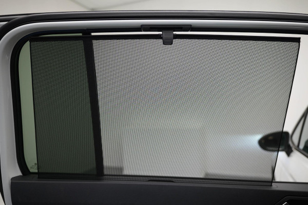 Volkswagen Touran 1.5 TSI Business 7p |Pano|Virtual|Keyless|Dodehoek|ACC|Camera| Volkswagen Touran 1.5 TSI Business 7p |Pano|Virtual|Keyless|Dodehoek|ACC|Camera|