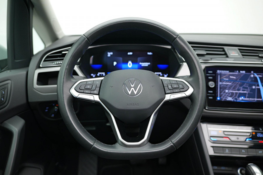 Volkswagen Touran 1.5 TSI Business 7p |Pano|Virtual|Keyless|Dodehoek|ACC|Camera| Volkswagen Touran 1.5 TSI Business 7p |Pano|Virtual|Keyless|Dodehoek|ACC|Camera|