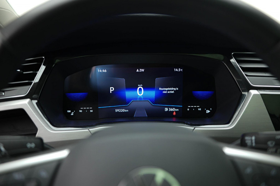 Volkswagen Touran 1.5 TSI Business 7p |Pano|Virtual|Keyless|Dodehoek|ACC|Camera| Volkswagen Touran 1.5 TSI Business 7p |Pano|Virtual|Keyless|Dodehoek|ACC|Camera|