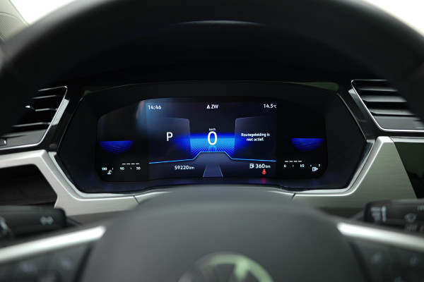 Volkswagen Touran 1.5 TSI Business 7p |Pano|Virtual|Keyless|Dodehoek|ACC|Camera| Volkswagen Touran 1.5 TSI Business 7p |Pano|Virtual|Keyless|Dodehoek|ACC|Camera|