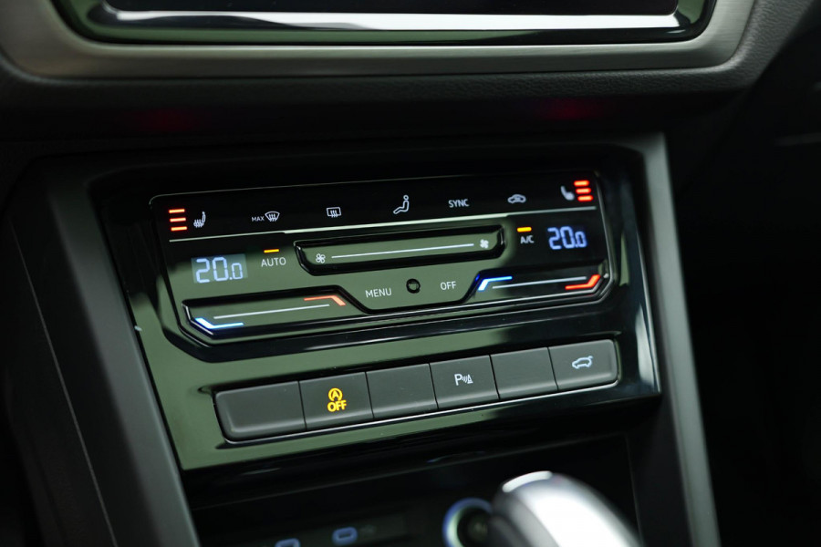 Volkswagen Touran 1.5 TSI Business 7p |Pano|Virtual|Keyless|Dodehoek|ACC|Camera| Volkswagen Touran 1.5 TSI Business 7p |Pano|Virtual|Keyless|Dodehoek|ACC|Camera|