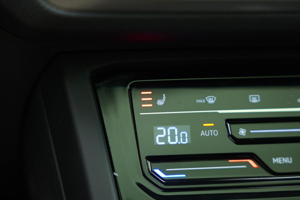 Volkswagen Touran 1.5 TSI Business 7p |Pano|Virtual|Keyless|Dodehoek|ACC|Camera| Volkswagen Touran 1.5 TSI Business 7p |Pano|Virtual|Keyless|Dodehoek|ACC|Camera|