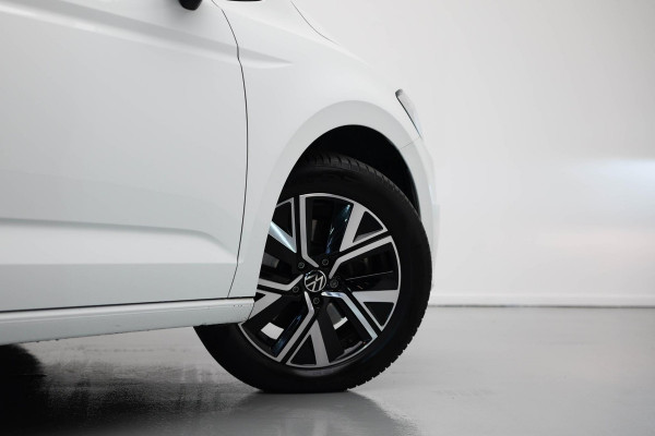 Volkswagen Touran 1.5 TSI Business 7p |Pano|Virtual|Keyless|Dodehoek|ACC|Camera| Volkswagen Touran 1.5 TSI Business 7p |Pano|Virtual|Keyless|Dodehoek|ACC|Camera|