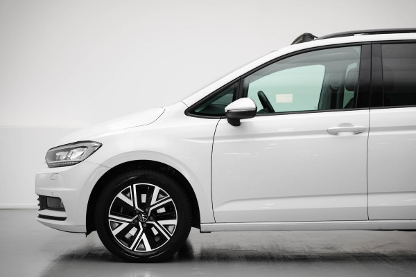 Volkswagen Touran 1.5 TSI Business 7p |Pano|Virtual|Keyless|Dodehoek|ACC|Camera| Volkswagen Touran 1.5 TSI Business 7p |Pano|Virtual|Keyless|Dodehoek|ACC|Camera|