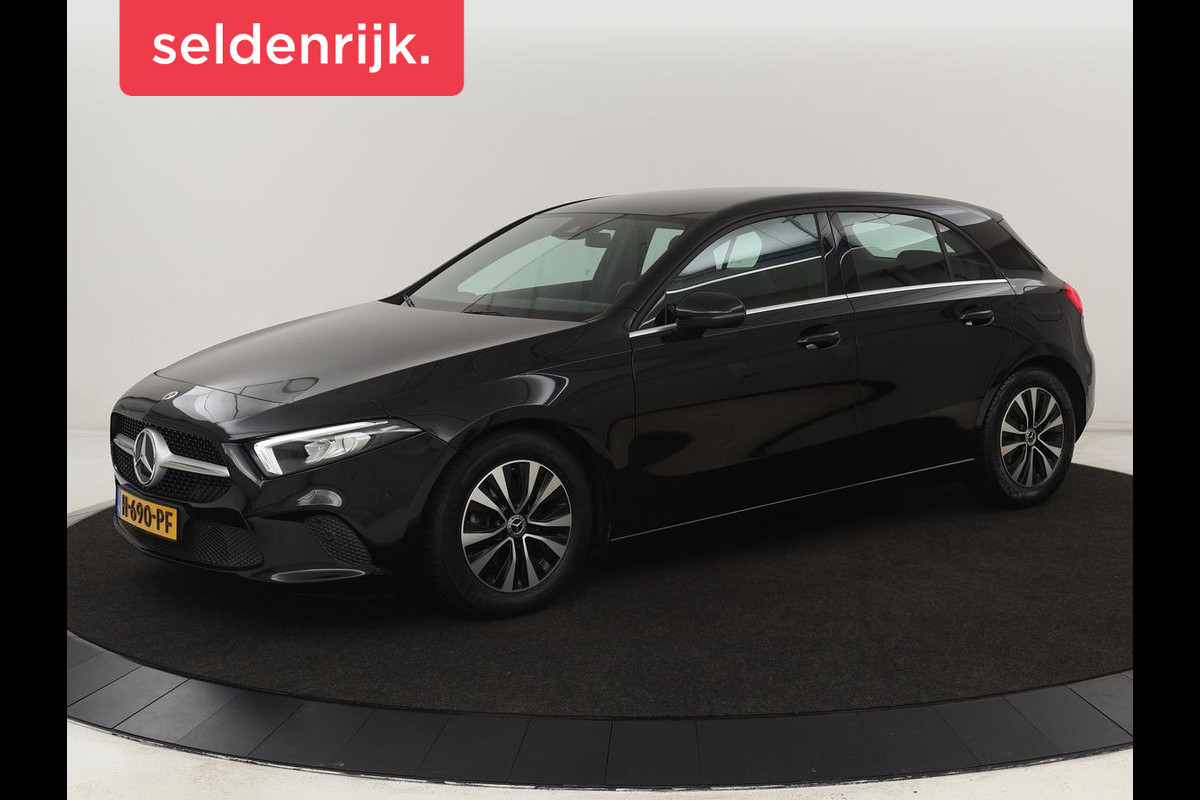 Mercedes-Benz A-Klasse 180 Business Solution | Carplay | Camera | Adaptive cruise | Automaat | Navigatie | Lane asssist | LED | Stoelverwarming
