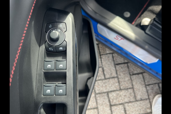 Ford Puma 1.0 EB Hyb ST-Line X 155pk Automaat | Panodak | Winterpack |