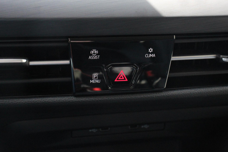 Volkswagen GOLF Variant 1.5 eTSI 150pk DSG Style | Navigatie | Apple Carplay/Android Auto | Climate Control | Camera | Parkeersensoren | Park Assist | Adaptive Cruise control | Wegklapbare trekhaak | Stoel- en stuurverwarming | Climatronic | Virtual Cockpit
