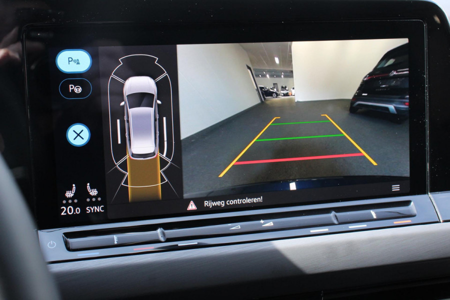 Volkswagen GOLF Variant 1.5 eTSI 150pk DSG Style | Navigatie | Apple Carplay/Android Auto | Climate Control | Camera | Parkeersensoren | Park Assist | Adaptive Cruise control | Wegklapbare trekhaak | Stoel- en stuurverwarming | Climatronic | Virtual Cockpit