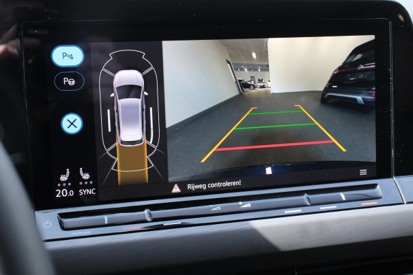 Volkswagen GOLF Variant 1.5 eTSI 150pk DSG Style | Navigatie | Apple Carplay/Android Auto | Climate Control | Camera | Parkeersensoren | Park Assist | Adaptive Cruise control | Wegklapbare trekhaak | Stoel- en stuurverwarming | Climatronic | Virtual Cockpit