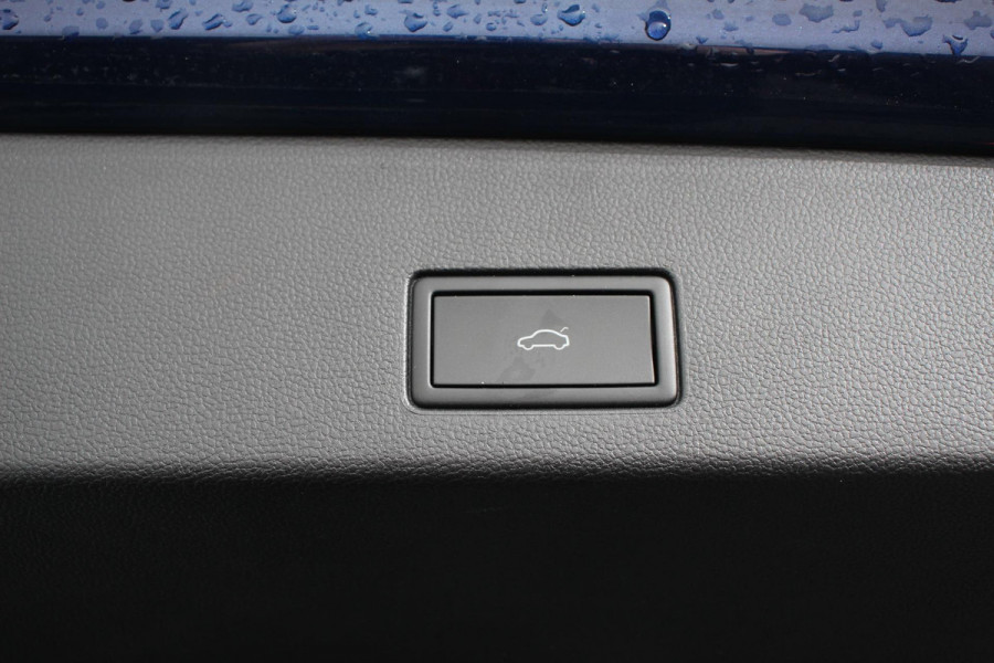 Volkswagen GOLF Variant 1.5 eTSI 150pk DSG Style | Navigatie | Apple Carplay/Android Auto | Climate Control | Camera | Parkeersensoren | Park Assist | Adaptive Cruise control | Wegklapbare trekhaak | Stoel- en stuurverwarming | Climatronic | Virtual Cockpit