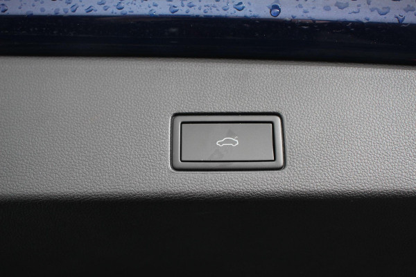 Volkswagen GOLF Variant 1.5 eTSI 150pk DSG Style | Navigatie | Apple Carplay/Android Auto | Climate Control | Camera | Parkeersensoren | Park Assist | Adaptive Cruise control | Wegklapbare trekhaak | Stoel- en stuurverwarming | Climatronic | Virtual Cockpit