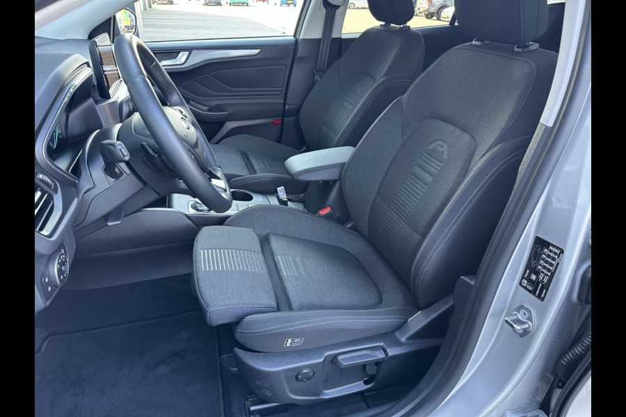 Ford FOCUS Wagon 1.5 150pk EcoB. Active Automaat | Trekhaak | Winterpack | LED |
