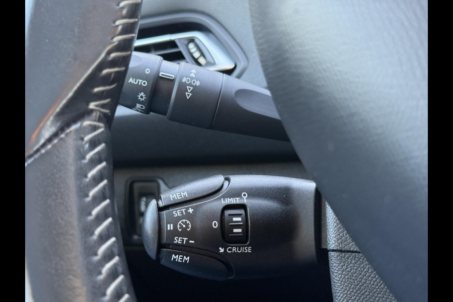 Peugeot 308 SW 1.2 PureTech Blue Lease Premium 2e Eigenaar,Camera,Navi,Pano,131pk,6 Bak,Clima,Cruise,N.A.P,Pdc V+A,Lm velgen,Apk tot 03-2027