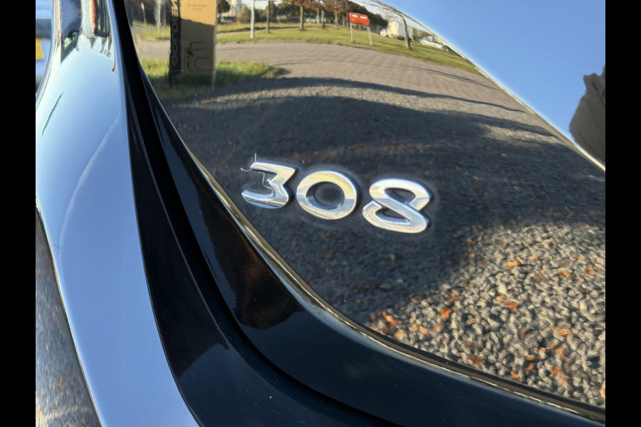 Peugeot 308 SW 1.2 PureTech Blue Lease Premium 2e Eigenaar,Camera,Navi,Pano,131pk,6 Bak,Clima,Cruise,N.A.P,Pdc V+A,Lm velgen,Apk tot 03-2027