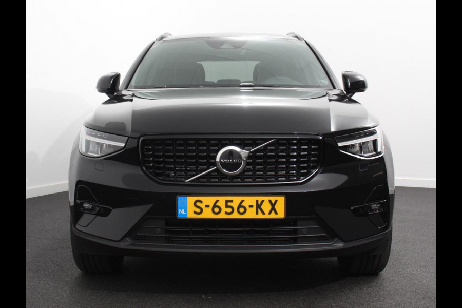 Volvo XC40 1.5 T5 Plug-in hybrid Ultimate Dark Volvo XC40 1.5 T5 Recharge Ultimate Dark MY 2023 PHEV | Electrisch Glazen Panorama dak | Navigatie | Dab | Led | Adaptive Cruise Control | Camera | Parkeer sensoren