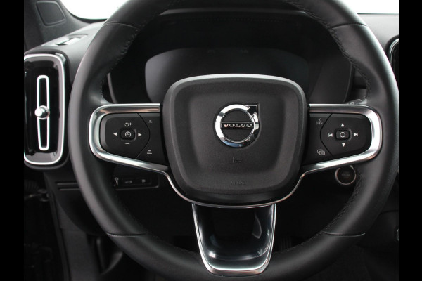 Volvo XC40 1.5 T5 Plug-in hybrid Ultimate Dark Volvo XC40 1.5 T5 Recharge Ultimate Dark MY 2023 PHEV | Electrisch Glazen Panorama dak | Navigatie | Dab | Led | Adaptive Cruise Control | Camera | Parkeer sensoren