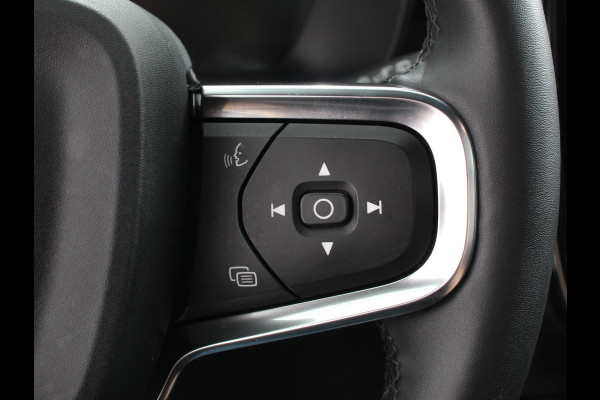 Volvo XC40 1.5 T5 Plug-in hybrid Ultimate Dark Volvo XC40 1.5 T5 Recharge Ultimate Dark MY 2023 PHEV | Electrisch Glazen Panorama dak | Navigatie | Dab | Led | Adaptive Cruise Control | Camera | Parkeer sensoren