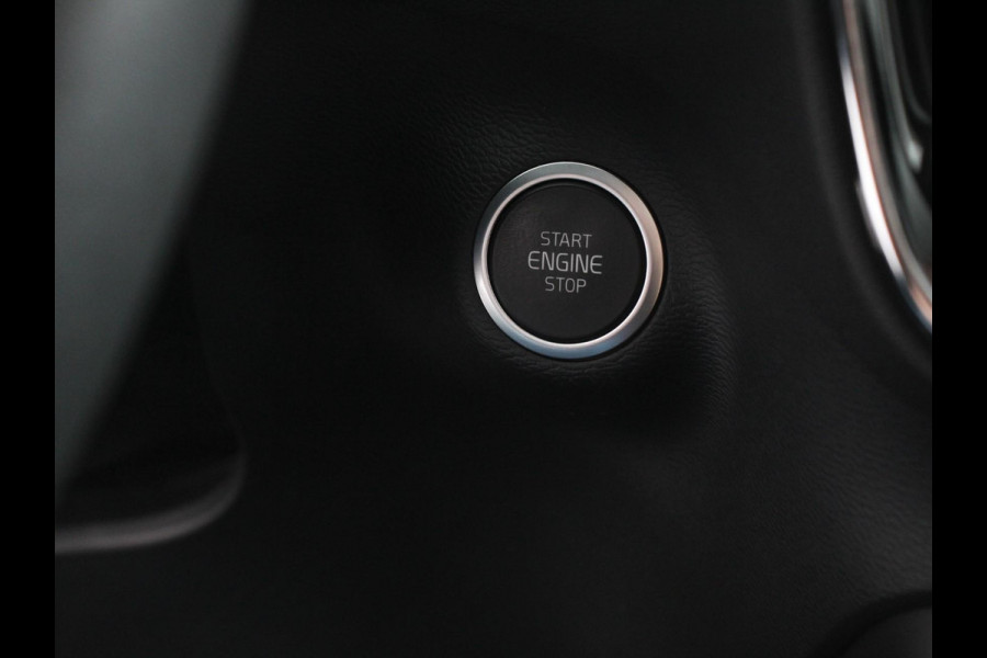 Volvo XC40 1.5 T5 Plug-in hybrid Ultimate Dark Volvo XC40 1.5 T5 Recharge Ultimate Dark MY 2023 PHEV | Electrisch Glazen Panorama dak | Navigatie | Dab | Led | Adaptive Cruise Control | Camera | Parkeer sensoren