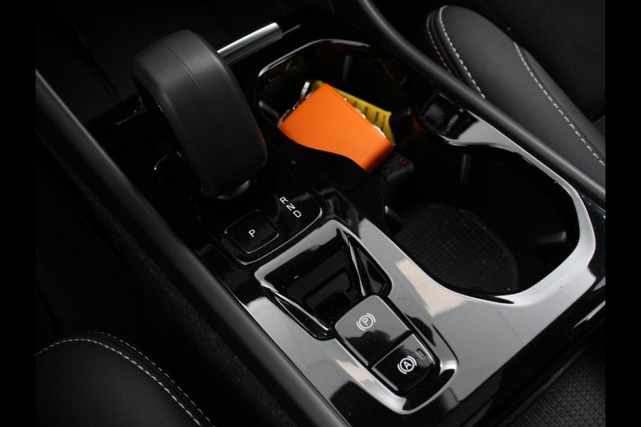 Volvo XC40 1.5 T5 Plug-in hybrid Ultimate Dark Volvo XC40 1.5 T5 Recharge Ultimate Dark MY 2023 PHEV | Electrisch Glazen Panorama dak | Navigatie | Dab | Led | Adaptive Cruise Control | Camera | Parkeer sensoren