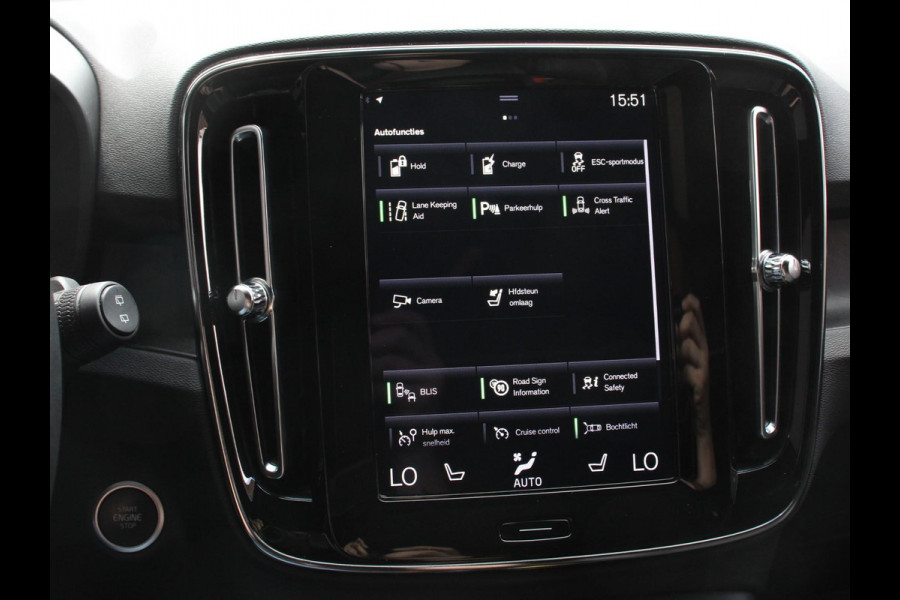 Volvo XC40 1.5 T5 Plug-in hybrid Ultimate Dark Volvo XC40 1.5 T5 Recharge Ultimate Dark MY 2023 PHEV | Electrisch Glazen Panorama dak | Navigatie | Dab | Led | Adaptive Cruise Control | Camera | Parkeer sensoren