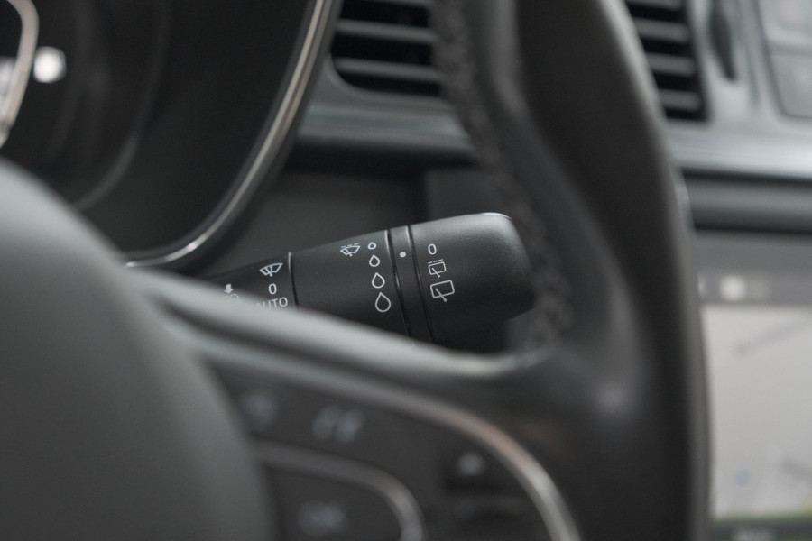 Renault Kadjar TCe 160 EDC Intens | Trekhaak | Camera | Dodehoekdetectie | Apple Carplay | Stoelverwarming