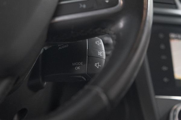 Renault Kadjar TCe 160 EDC Intens | Trekhaak | Camera | Dodehoekdetectie | Apple Carplay | Stoelverwarming