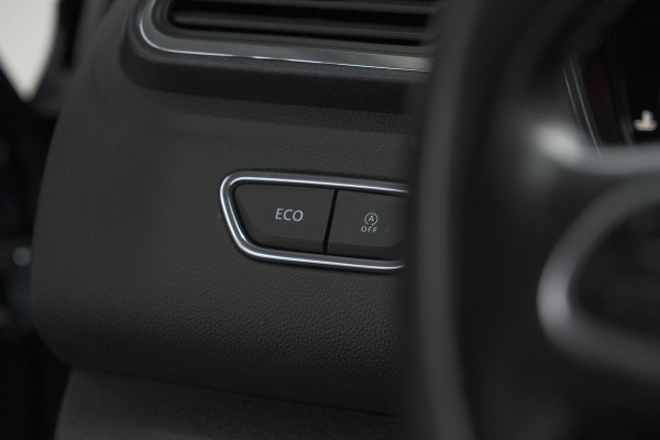 Renault Kadjar TCe 160 EDC Intens | Trekhaak | Camera | Dodehoekdetectie | Apple Carplay | Stoelverwarming