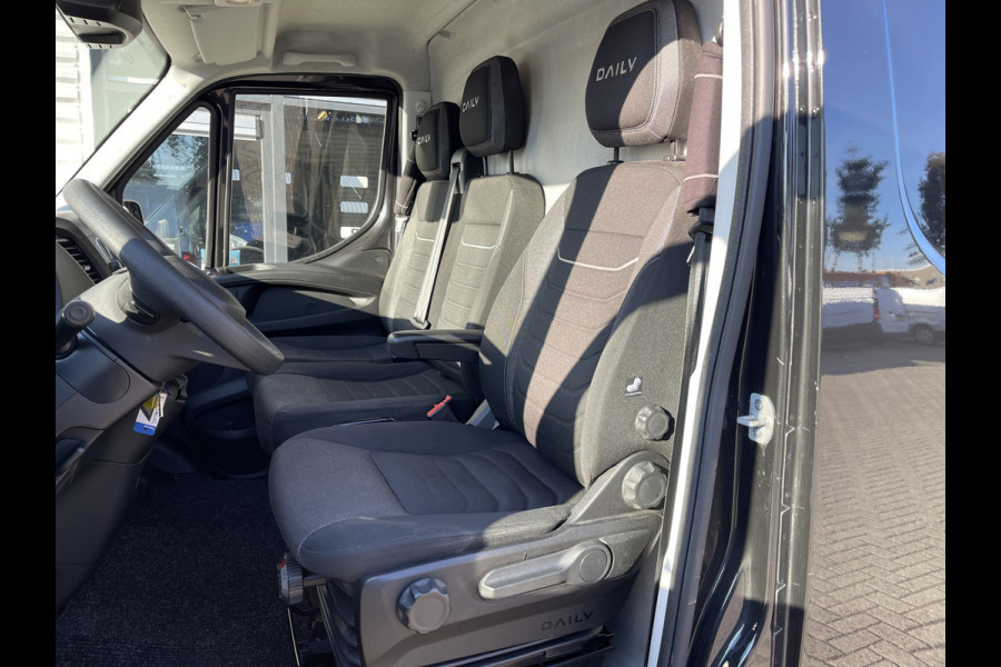 Iveco Daily 35S21H 3.0L Himatic automaat 410 L4H2 / vaste prijs rijklaar € 32.950 ex btw / lease vanaf € 538 / euro 6 diesel / bpm vrij / airco / cruise / camera / laadruimte 475 cm lang !