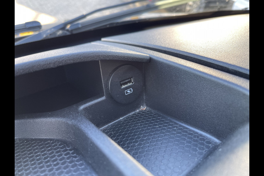 Iveco Daily 35S21H 3.0L Himatic automaat 410 L4H2 / vaste prijs rijklaar € 32.950 ex btw / lease vanaf € 538 / euro 6 diesel / bpm vrij / airco / cruise / camera / laadruimte 475 cm lang !
