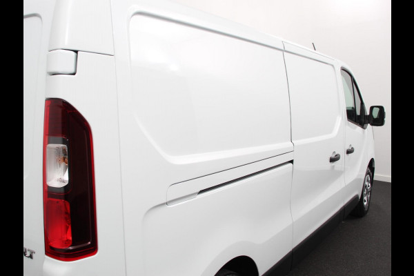 Renault Trafic 2.0 Blue dCi 130 T30 L2H1 Advance Navigatie Airco Lichtmetalen velgen Betimmering  Trekhaak Parkeer sensoren  Dab