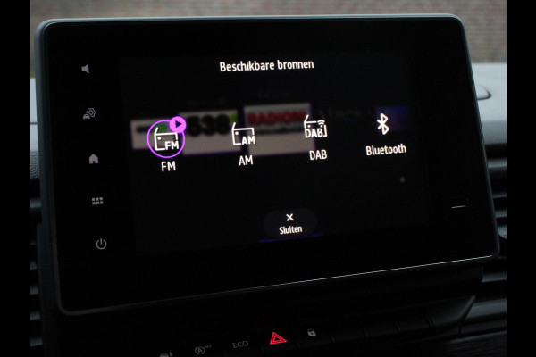 Renault Trafic 2.0 Blue dCi 130 T30 L2H1 Advance Navigatie Airco Lichtmetalen velgen Betimmering  Trekhaak Parkeer sensoren  Dab