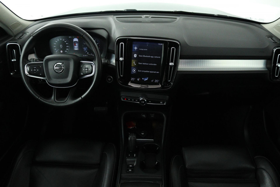 Volvo XC40 2.0 T5 AWD Intro Edition (PANORAMADAK, TREKHAAK, H&K AUDIO, CAMERA, STOEL/STUUR VERWARMING, DIGITALE COCKPIT, CARPLAY)