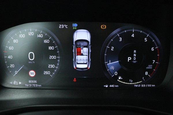 Volvo XC40 2.0 T5 AWD Intro Edition (PANORAMADAK, TREKHAAK, H&K AUDIO, CAMERA, STOEL/STUUR VERWARMING, DIGITALE COCKPIT, CARPLAY)