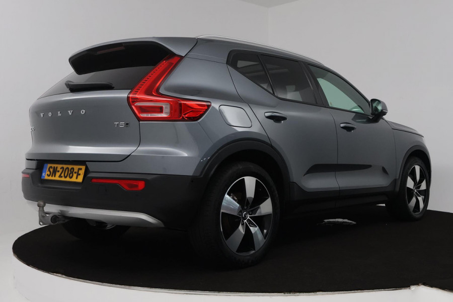 Volvo XC40 2.0 T5 AWD Intro Edition (PANORAMADAK, TREKHAAK, H&K AUDIO, CAMERA, STOEL/STUUR VERWARMING, DIGITALE COCKPIT, CARPLAY)