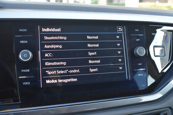 Volkswagen Polo 1.0 TSI Aut. | R-Line | 115PK | Virtual | Carplay | ACC | Camera | Stoelverwarming