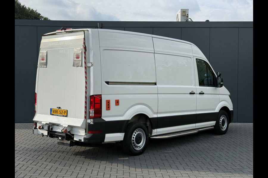 Volkswagen Crafter 35 2.0 TDI 141 PK / L3H3 / DHOLLANDIA HYDR. LAADKLEP / AUTOMAAT / AIRCO / CRUISE / CAMERA