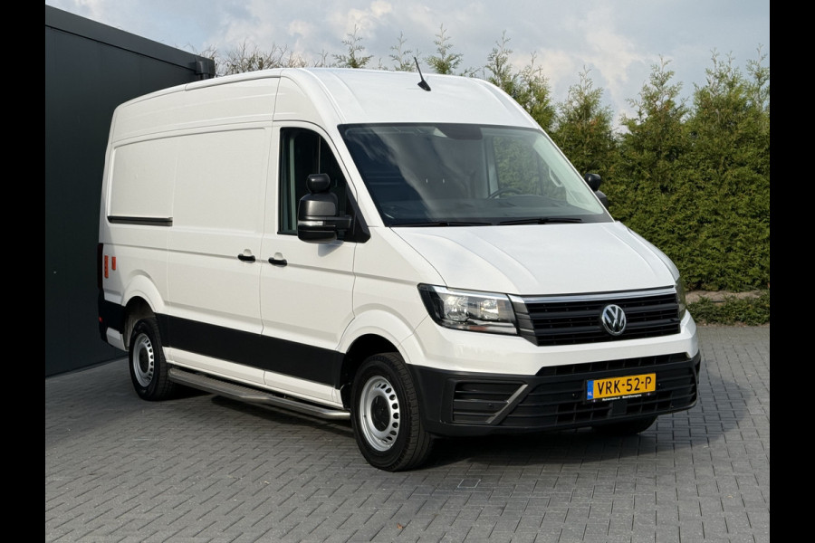 Volkswagen Crafter 35 2.0 TDI 141 PK / L3H3 / DHOLLANDIA HYDR. LAADKLEP / AUTOMAAT / AIRCO / CRUISE / CAMERA