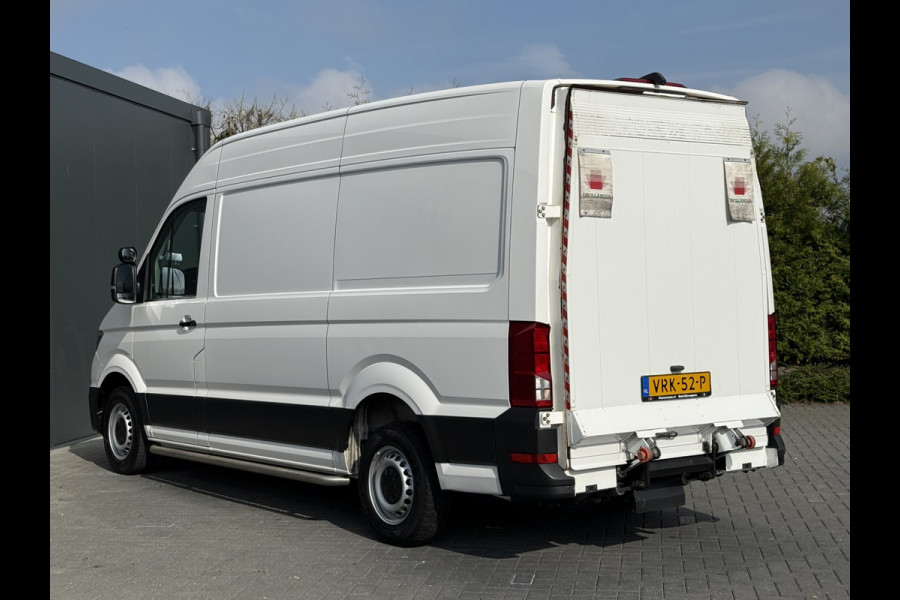 Volkswagen Crafter 35 2.0 TDI 141 PK / L3H3 / DHOLLANDIA HYDR. LAADKLEP / AUTOMAAT / AIRCO / CRUISE / CAMERA