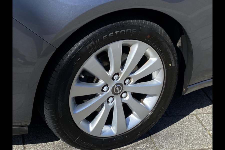 Opel Zafira 1.4 T Tourer Business Executive 7p. - Automaat I Navigatie I Airco I Sport velgen I PDC I Dealer onderhouden