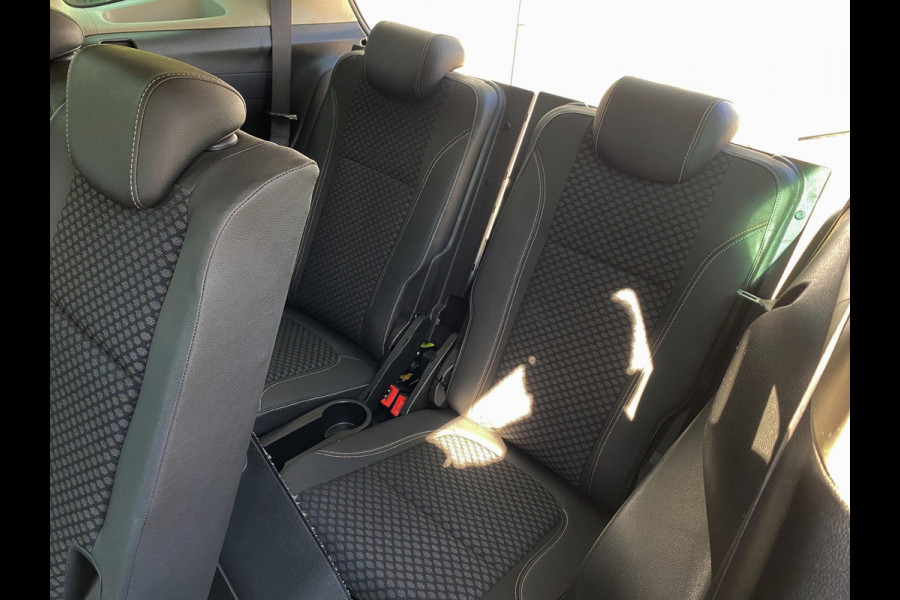 Opel Zafira 1.4 T Tourer Business Executive 7p. - Automaat I Navigatie I Airco I Sport velgen I PDC I Dealer onderhouden