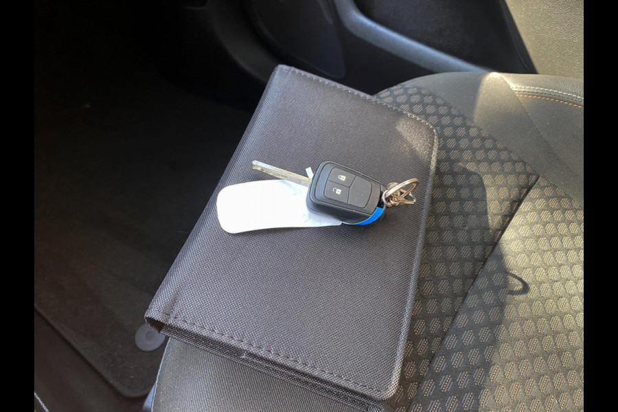 Opel Zafira 1.4 T Tourer Business Executive 7p. - Automaat I Navigatie I Airco I Sport velgen I PDC I Dealer onderhouden