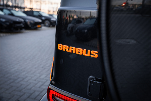Mercedes-Benz G-Klasse G63 - Brabus 800 | 24 inch | Sterrenhemel | Panorama | Burmester | Carbon