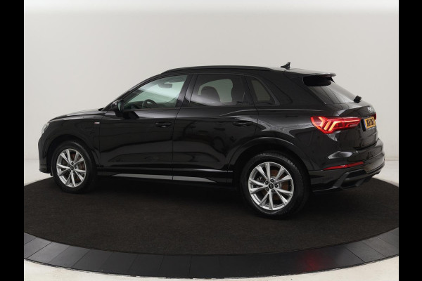 Audi Q3 45 TFSI e S edition | Stoelverwarming | Adaptive cruise | Virtual Cockpit | Half leder | Camera | Carplay | Sportstoelen | Navigatie | Full LED | PHEV | Plug In