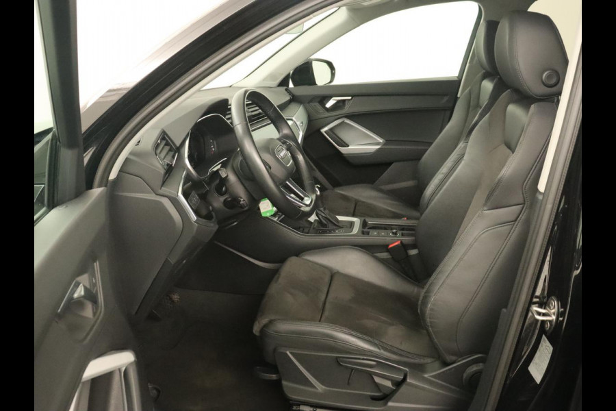 Audi Q3 45 TFSI e S edition | Stoelverwarming | Adaptive cruise | Virtual Cockpit | Half leder | Camera | Carplay | Sportstoelen | Navigatie | Full LED | PHEV | Plug In