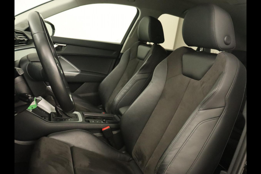 Audi Q3 45 TFSI e S edition | Stoelverwarming | Adaptive cruise | Virtual Cockpit | Half leder | Camera | Carplay | Sportstoelen | Navigatie | Full LED | PHEV | Plug In