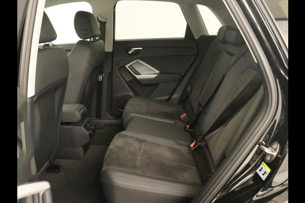 Audi Q3 45 TFSI e S edition | Stoelverwarming | Adaptive cruise | Virtual Cockpit | Half leder | Camera | Carplay | Sportstoelen | Navigatie | Full LED | PHEV | Plug In